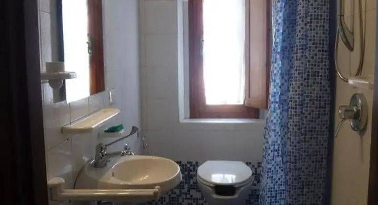 Family Oda, Sigara İçilmez