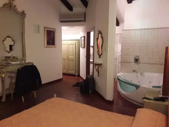 Tek Büyük Yataklı Oda