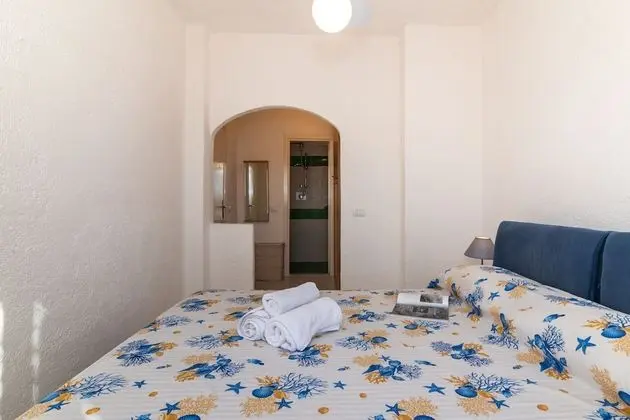 Family Apart Daire, Birden Çok Yatak, 2 Banyolu, Bahçeli (Il Vecchio Faro 15 150Mt From The)