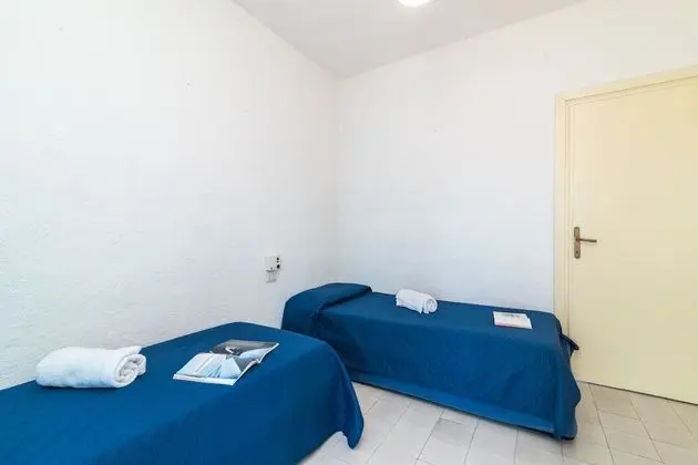 Family Apart Daire, Birden Çok Yatak, 2 Banyolu, Bahçeli (Il Vecchio Faro 15 150Mt From The)