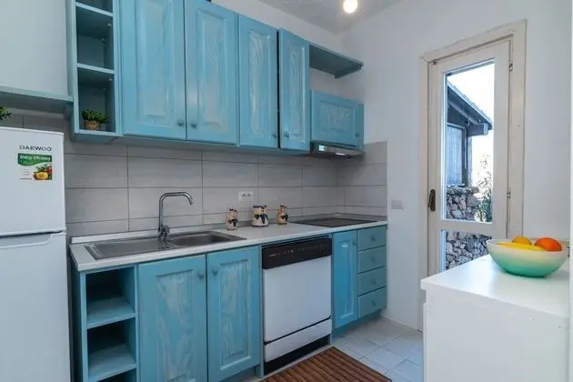 Family Apart Daire, Birden Çok Yatak, 2 Banyolu, Bahçeli (Il Vecchio Faro 15 150Mt From The)