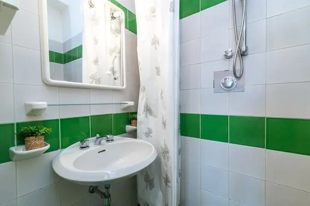 Family Apart Daire, Birden Çok Yatak, 2 Banyolu, Bahçeli (Il Vecchio Faro 15 150Mt From The)