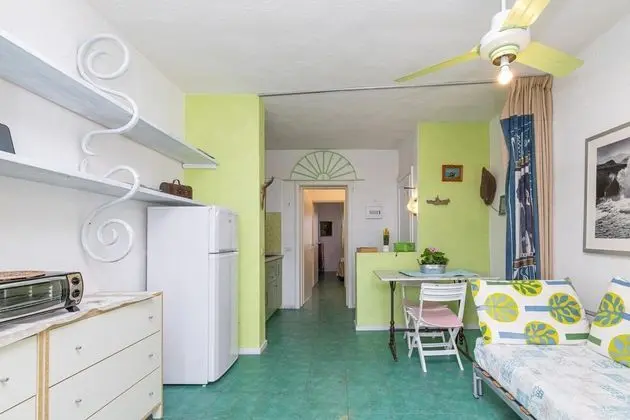 Family Sıra Ev, 1 Çift Kişilik Yatak ve Çekyat (Il Vecchio Faro A42 150Mt From The)