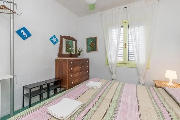 Family Sıra Ev, 1 Çift Kişilik Yatak ve Çekyat (Il Vecchio Faro A42 150Mt From The)