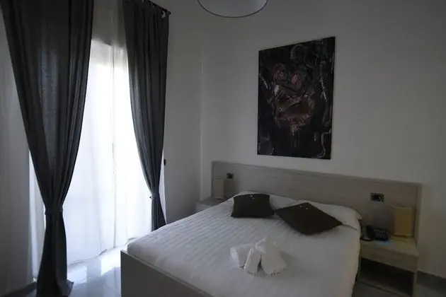 Tek Büyük veya İki Ayrı Yataklı Oda, Bahçe Manzaralı