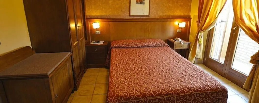 Tek Büyük veya İki Ayrı Yataklı Oda