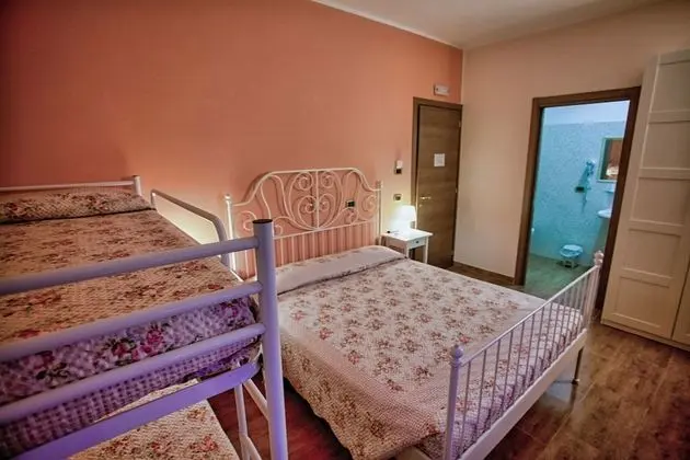 Tek Büyük veya İki Ayrı Yataklı Oda