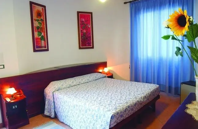 Üç Kişilik Oda