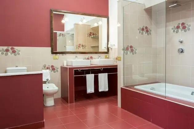 Deluxe Dört Kişilik Oda