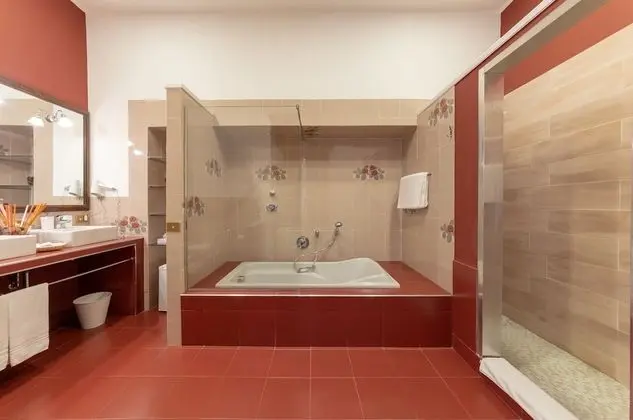 Deluxe Dört Kişilik Oda