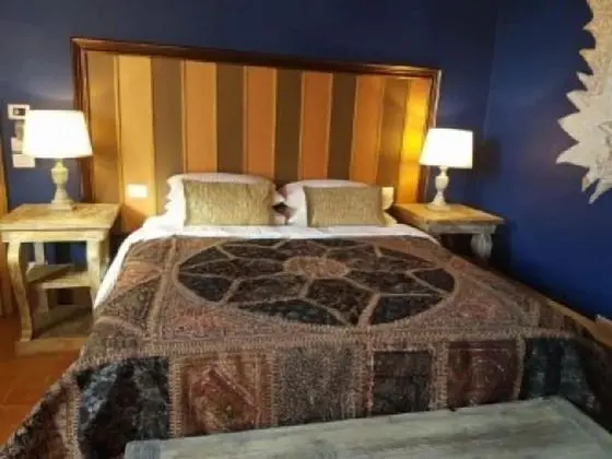 Luxury Tek Büyük Yataklı Oda, Banyolu/Duşlu, Bahçe Manzaralı