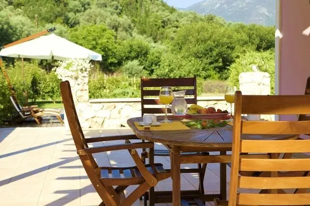 Romantic Villa (Anemone)