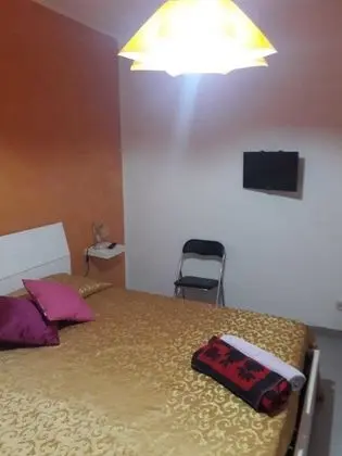 Tek Büyük veya İki Ayrı Yataklı Oda, Tepe Manzaralı, Kule