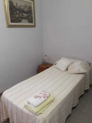 Tek Kişilik Oda, Zemin Kat