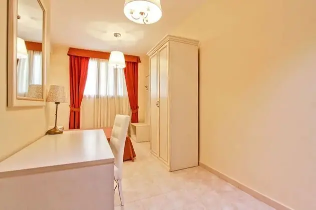 Basic Tek Büyük Yataklı Oda, 1 Yatak Odası (Basement )