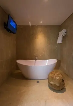 Deluxe Tek Büyük Yataklı Oda, Bahçe Manzaralı