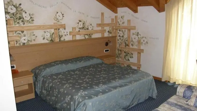 Comfort Tek Büyük veya İki Ayrı Yataklı Oda
