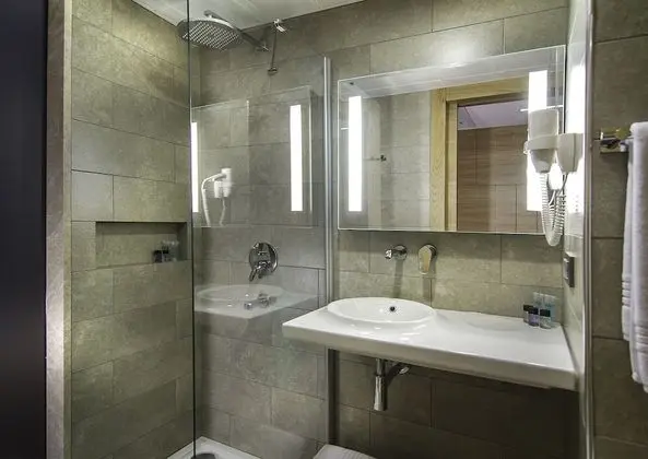 Deniz Manzaralı Standard Twin Room