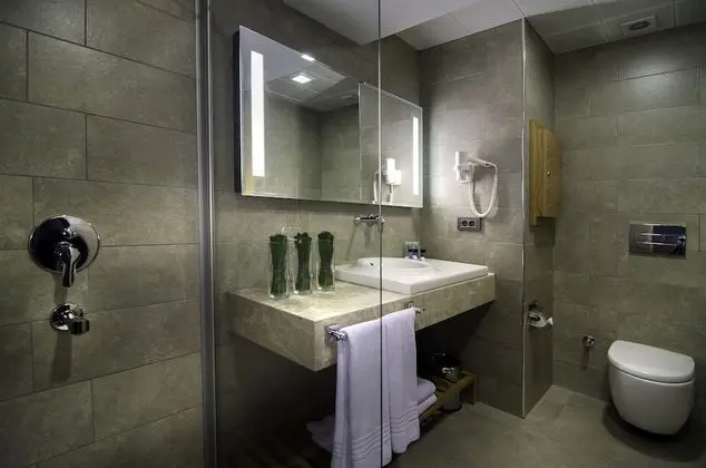 Deniz Manzaralı Standard Twin Room