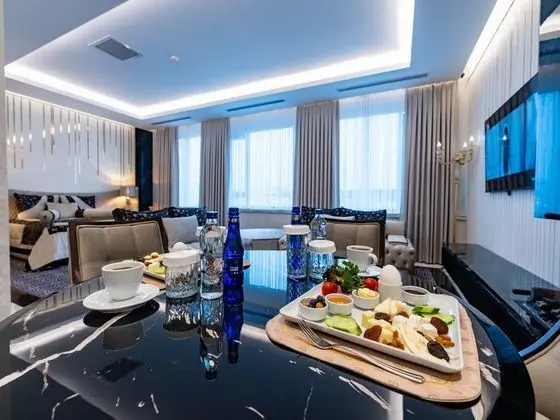 EXECUTIVE SUIT ODA