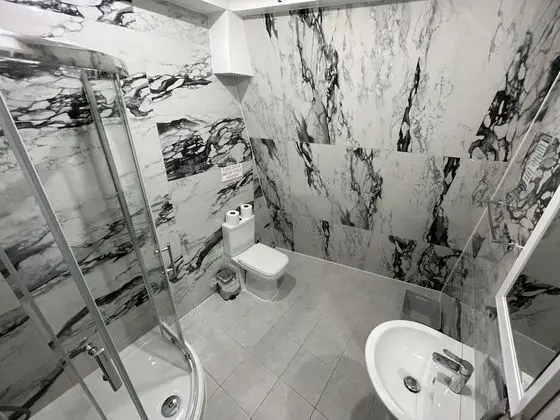 Deluxe Dört Kişilik Oda, Engellilere Uygun, Banyolu/Duşlu