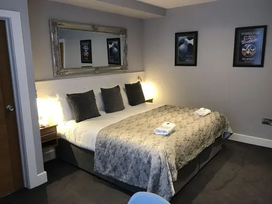 Tek Büyük Yataklı Oda
