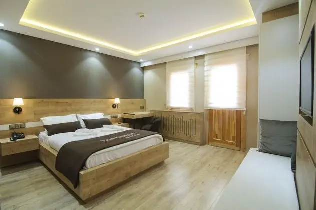 Daire-Üç Yatak Odalı, Göl Manzaralı