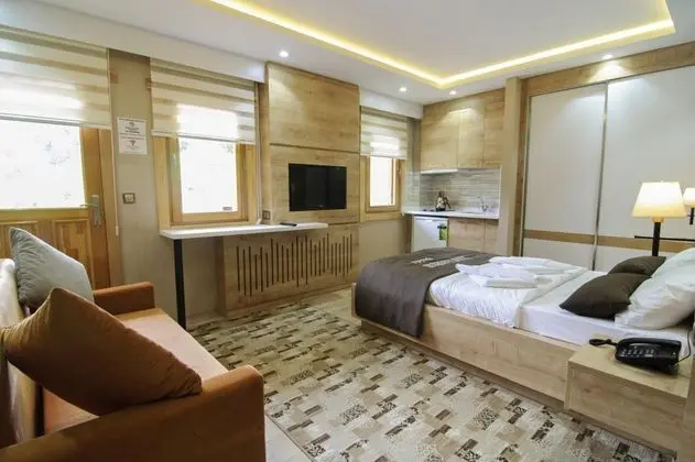 Deluxe Oda Balkonlu, Göl Manzaralı, Mutfaklı