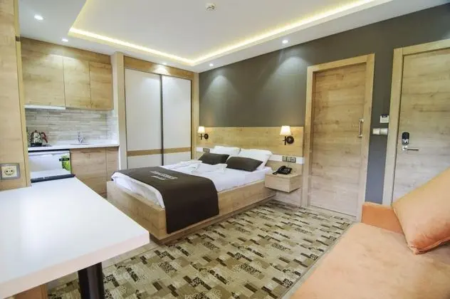 Deluxe Oda Balkonlu, Göl Manzaralı, Mutfaklı