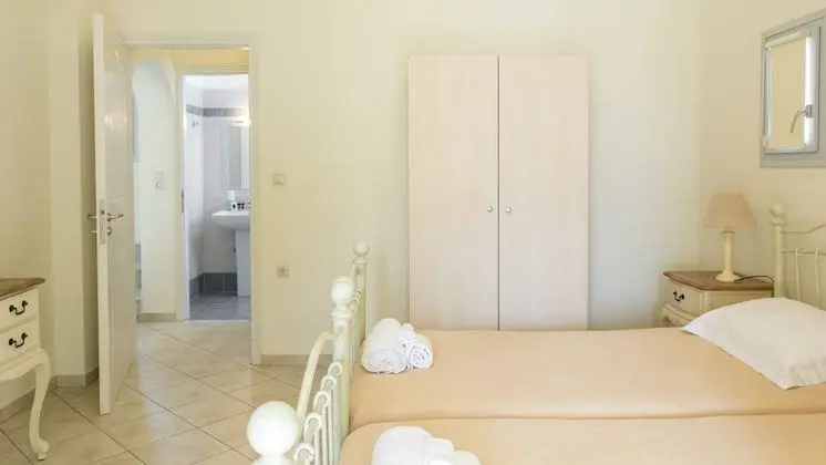 Grand Villa