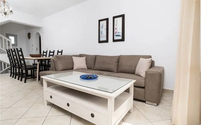 Grand Villa