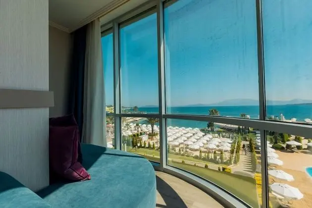 Beach/ocean view