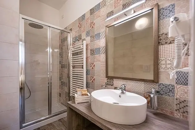 Standard Tek Büyük Yataklı Oda, Balkon (Litium)