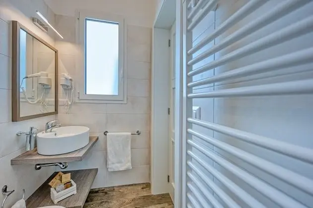 Standard Tek Büyük Yataklı Oda, Balkon (Litium)
