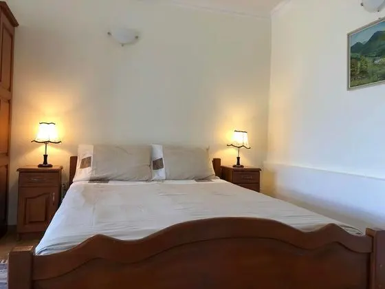 Tek Büyük Yataklı Oda