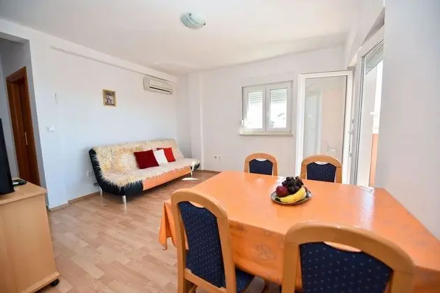 Apart Daire (Ilija - with parking - A2(4+1))