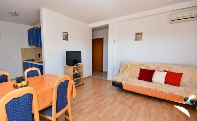 Apart Daire (Ilija - with parking - A2(4+1))