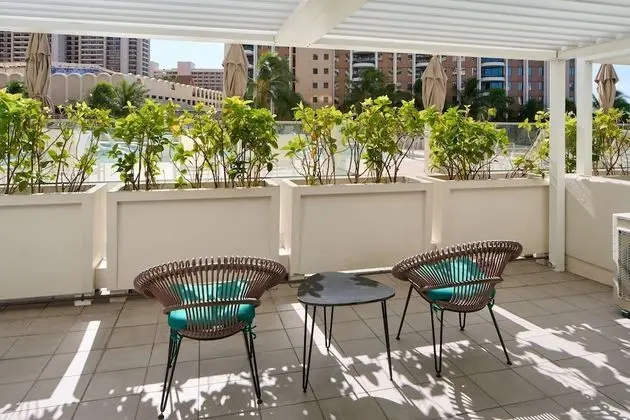 Luxury Süit, Mutfak, Havuz Manzaralı