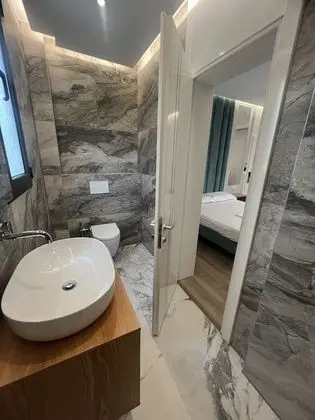 Üç Kişilik Oda