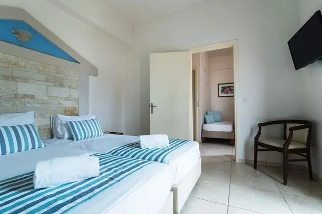 One Bedroom Triple Apartment