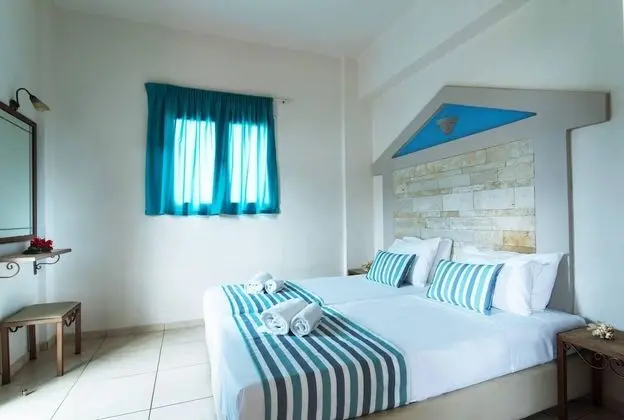 One Bedroom Triple Apartment