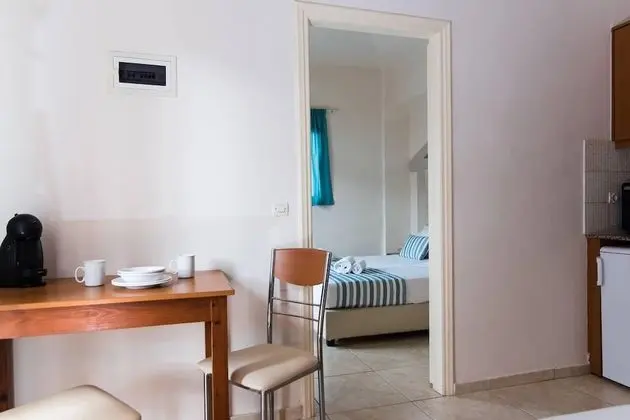 One Bedroom Triple Apartment
