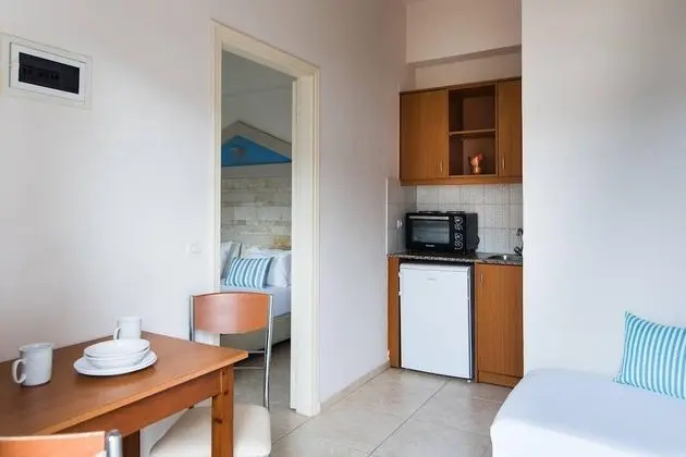 One Bedroom Triple Apartment