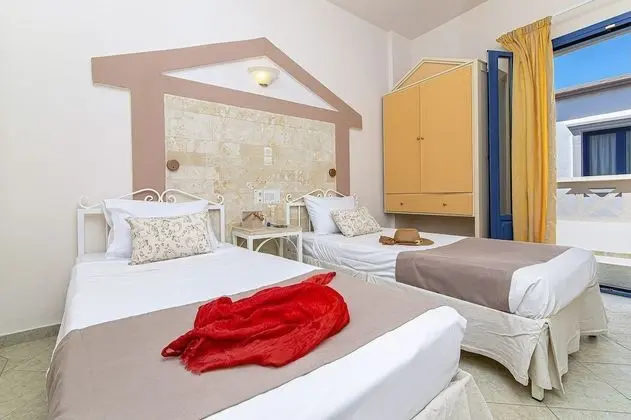 One Bedroom Apartment with Pool View