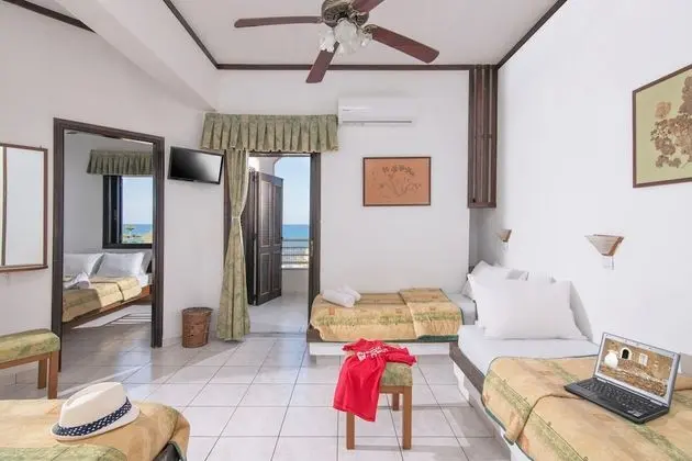 Family Apartment with Sea view