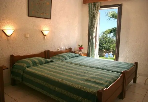 One Bedroom Apartment with Garden view