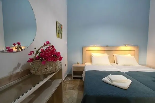 Stüdyo, Bahçe Manzaralı