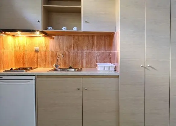 Stüdyo, Bahçe Manzaralı