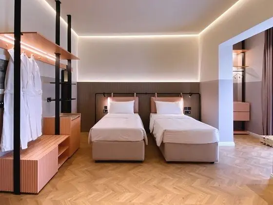 Deluxe Üç Kişilik Oda