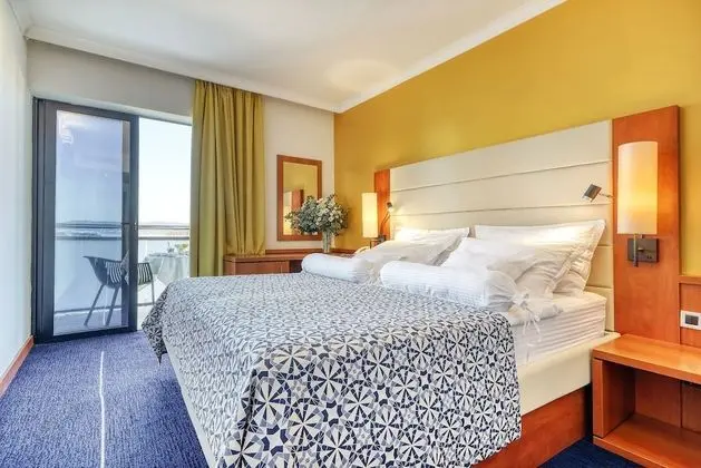 Comfort Tek Büyük Yataklı Oda, Balkon (Garden View)